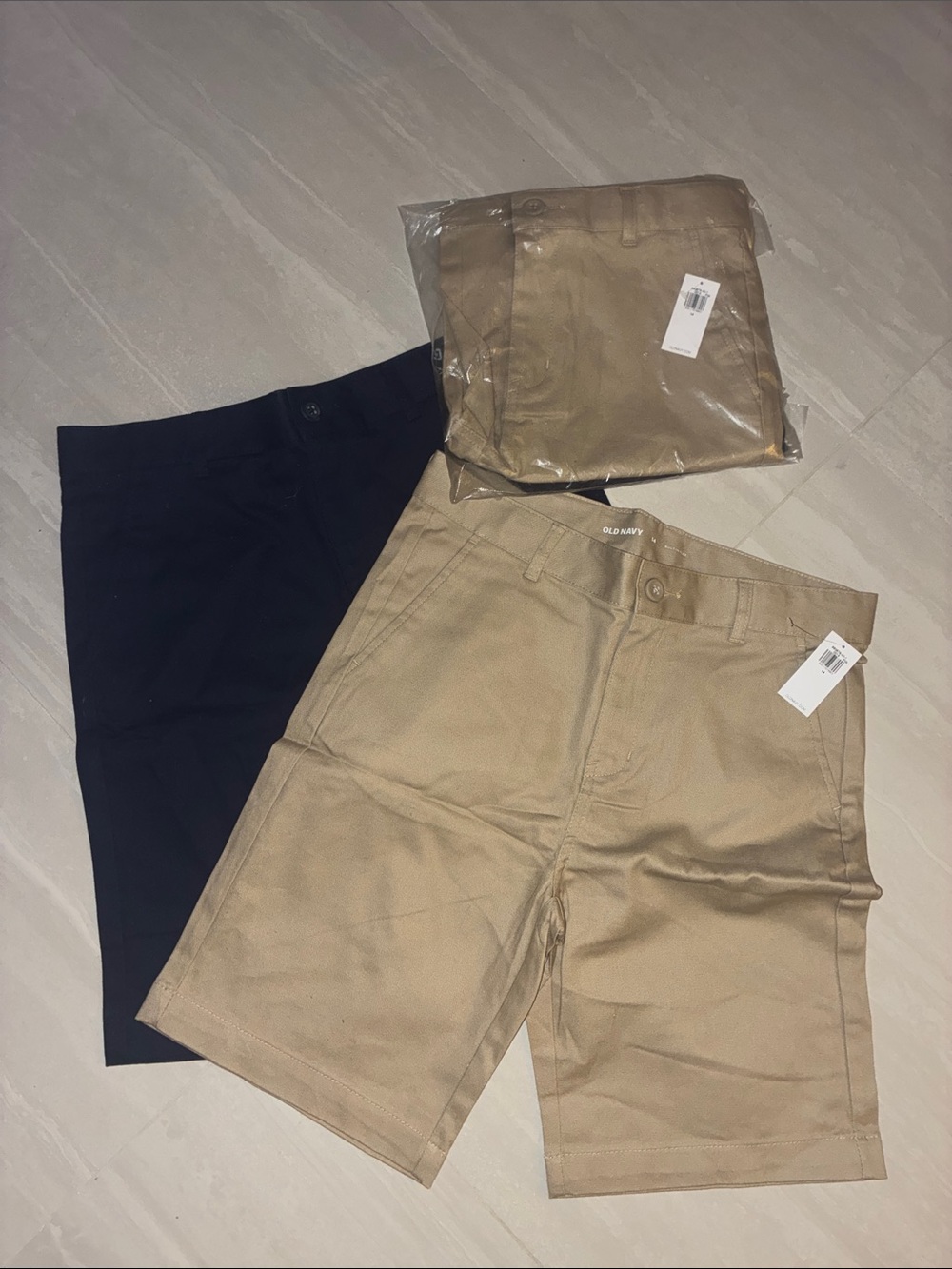 Old Navy Boys Khaki and Navy School Shorts 4 pair BRAND NEW SZ14 45$ for all!